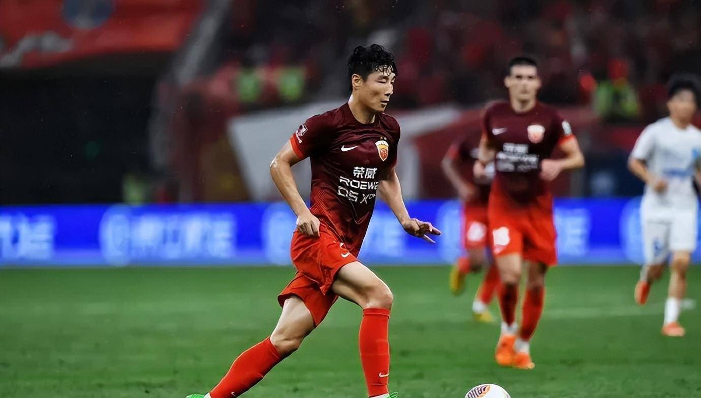 包含中超联赛新引擎：赛事+娱乐+文化引爆市场潜力的词条