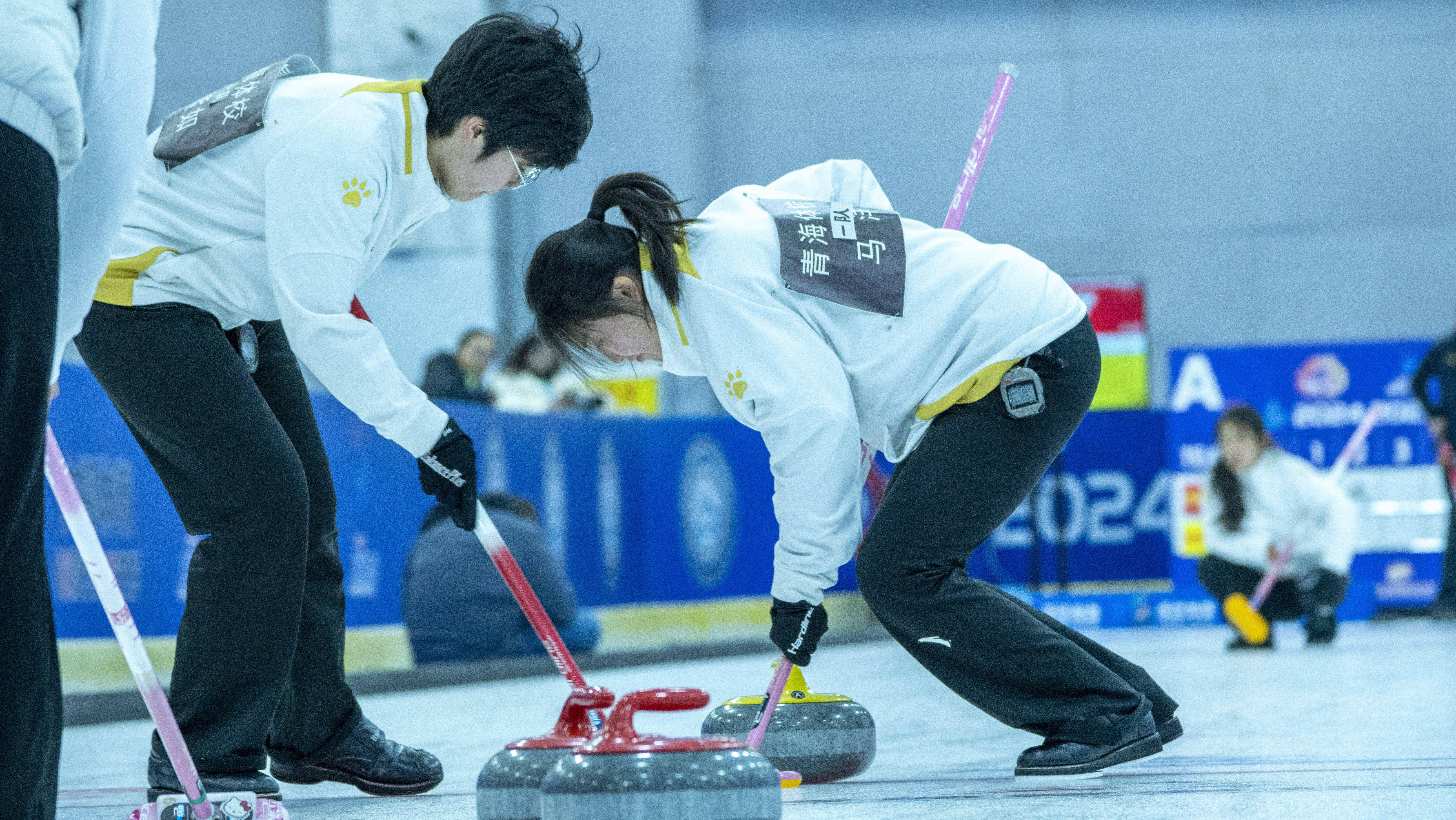 全球冰壶巡回赛,冰上竞技新热点 全球冰壶巡回赛,冰上竞技新热点