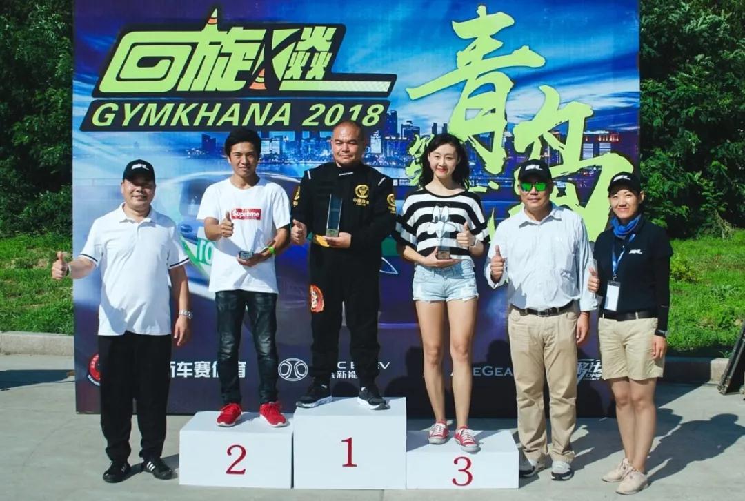 九游娱乐(jiuyou)官方网站-家族车队：父子车手的传承的简单介绍