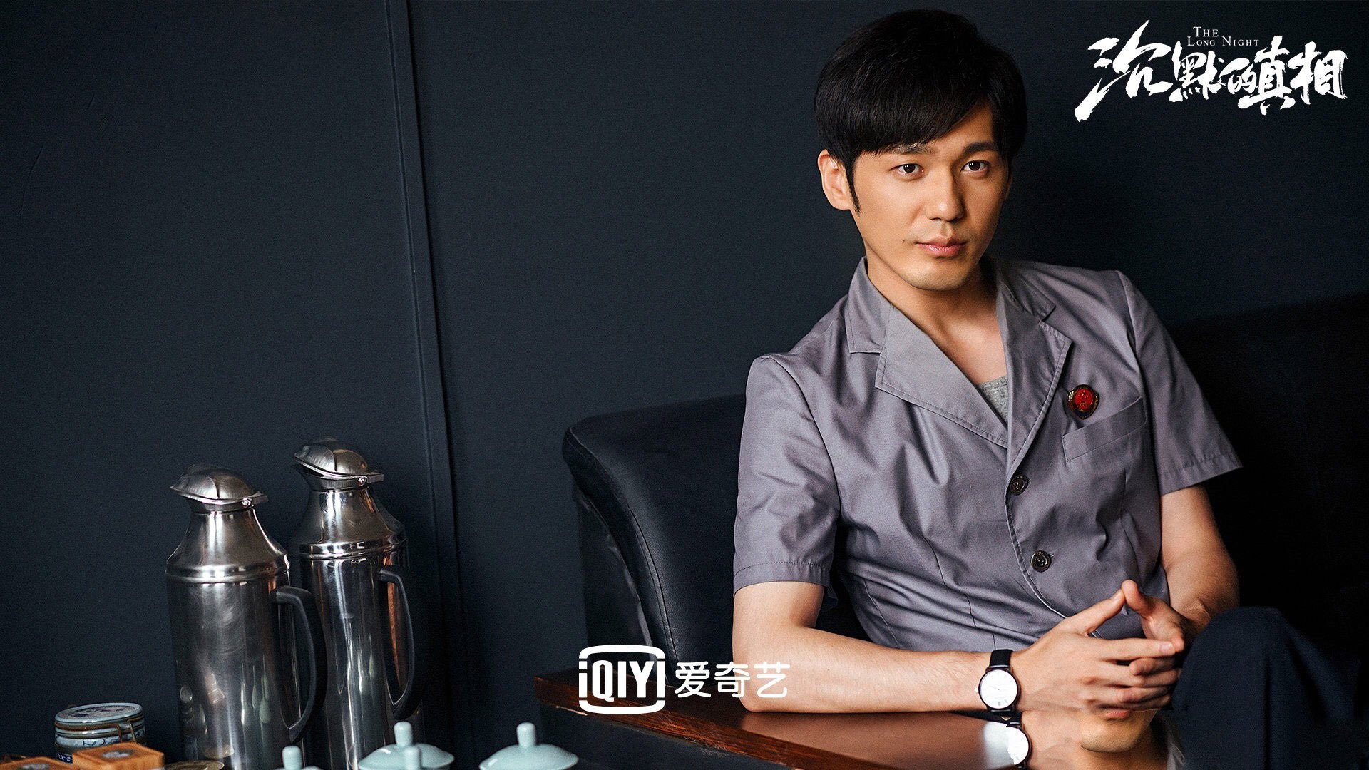 《电竞赛事的多平台联动:直播+短视频+社交新体验》,电竞赛事现场