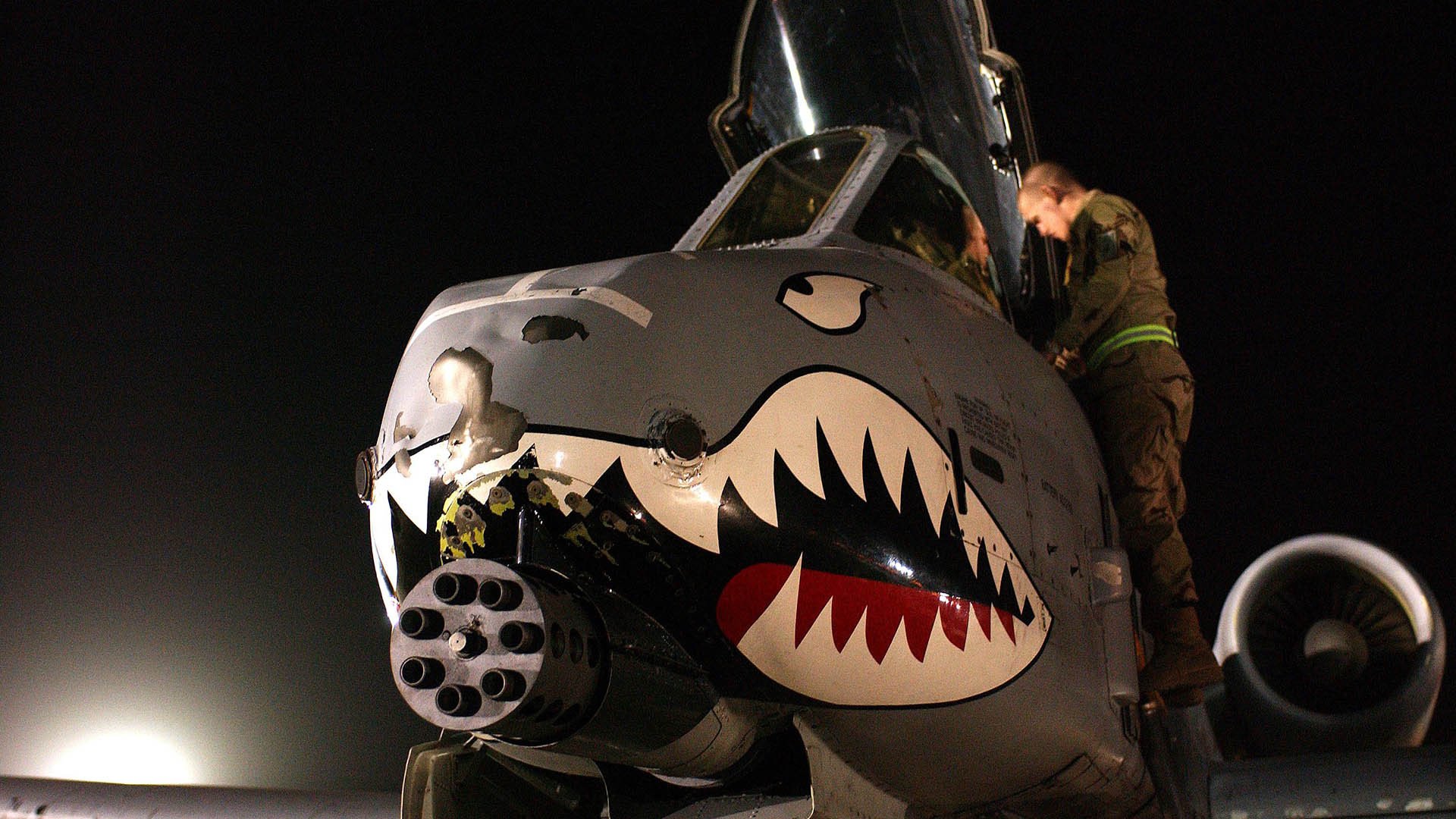 《布克表现出色，带领球队拼搏至最后一刻》，布克打球集锦