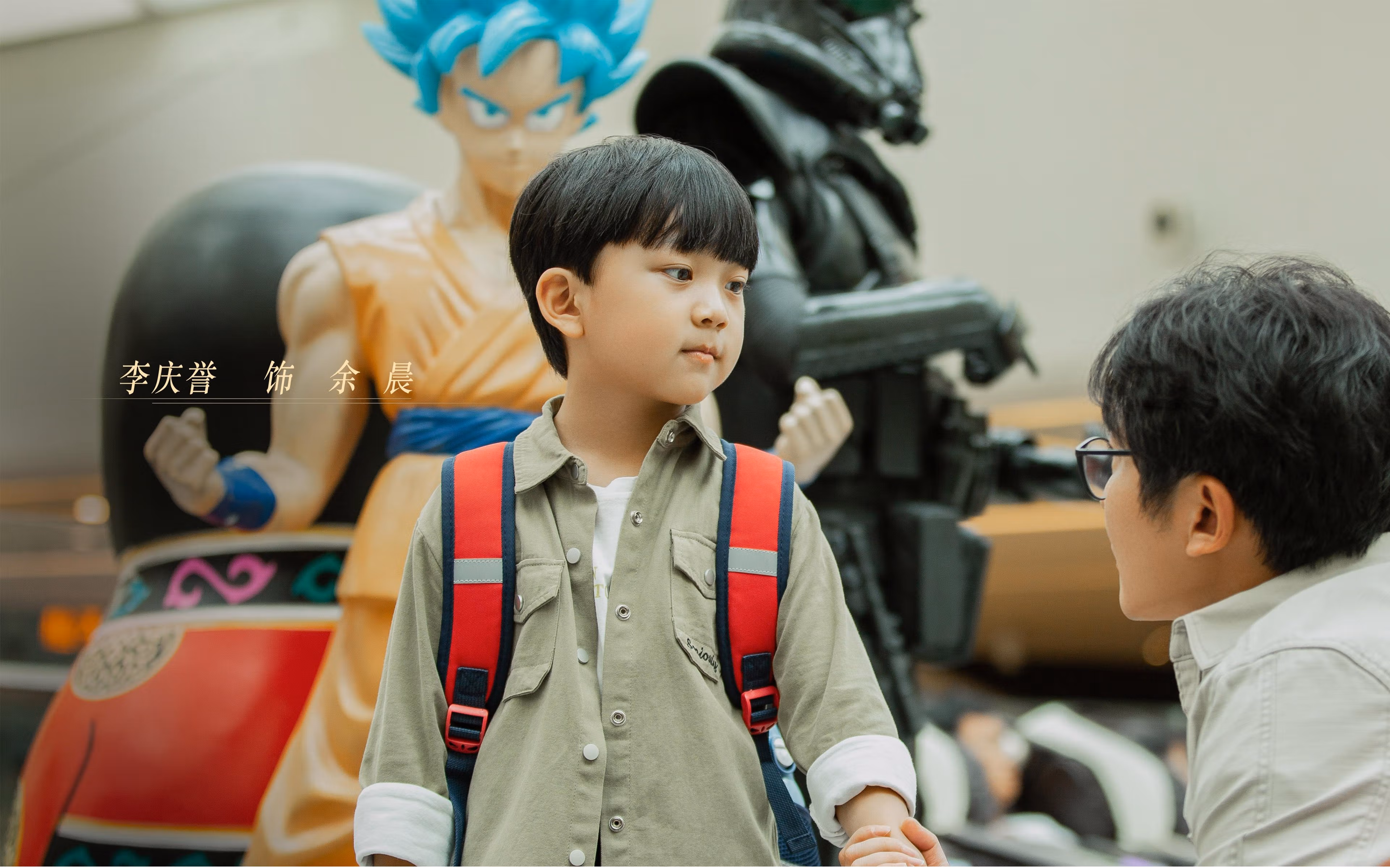 著名球员在比赛中展现出众技艺，助球队获胜，著名球员足球